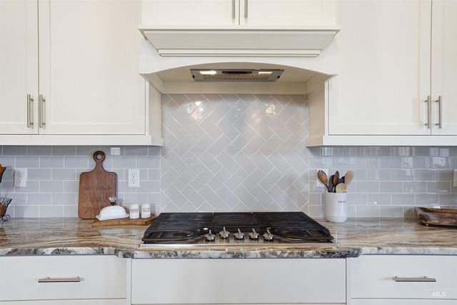 608 N Tresa Pl, Star, ID 83669