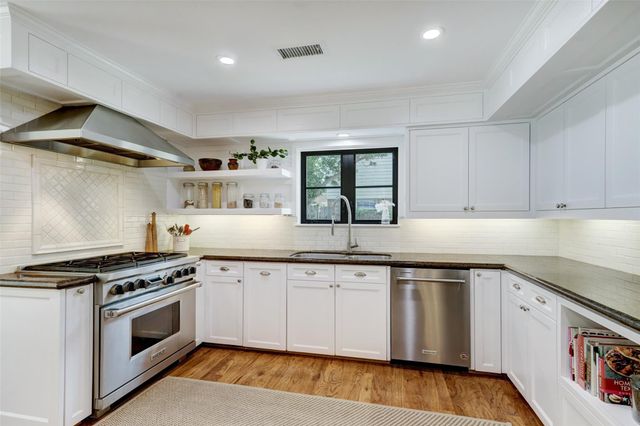 12419 Mossycup Drive, Houston, TX 77024