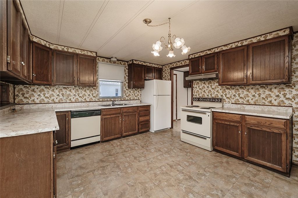 19 Woodgrain Dr, Billings, MT 59102 photo 2