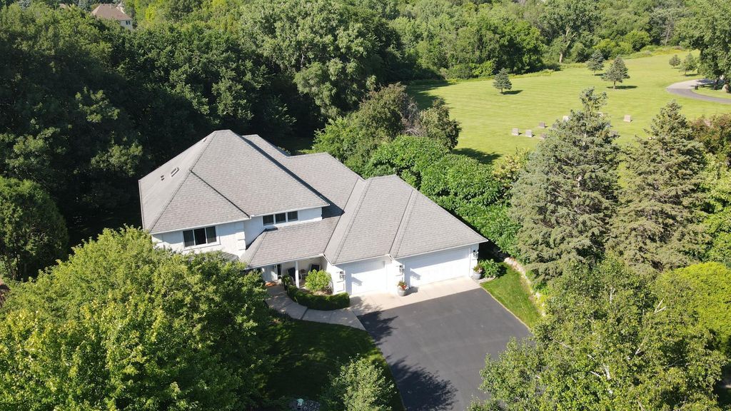 7700 W 99th Street, Bloomington, MN 55438