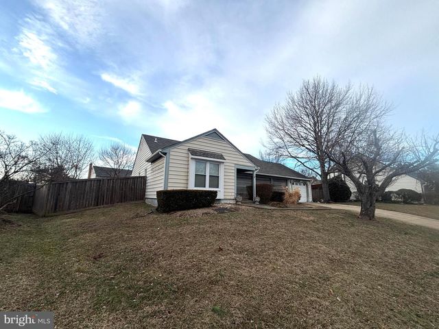 5406 CLUBSIDE LN, Centreville, VA 20120