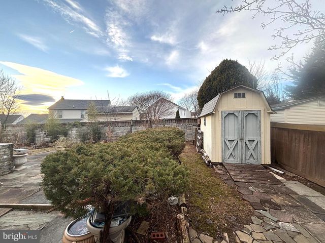 5406 CLUBSIDE LN, Centreville, VA 20120