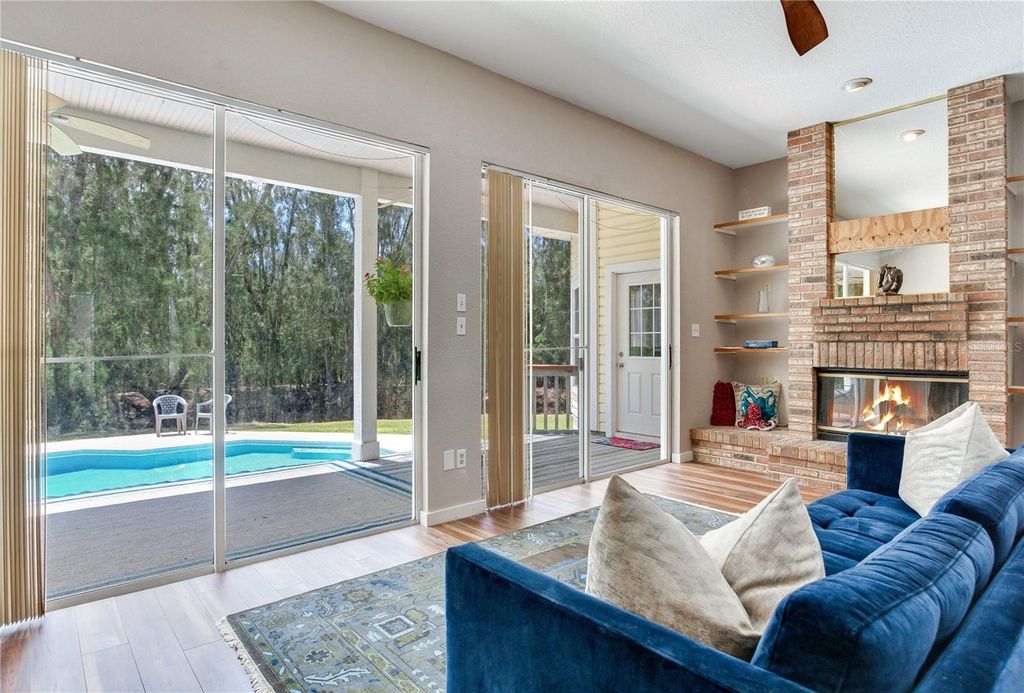 Image 19 of property listing at 1851 JUANITA COURT, Clearwater, FL 33764