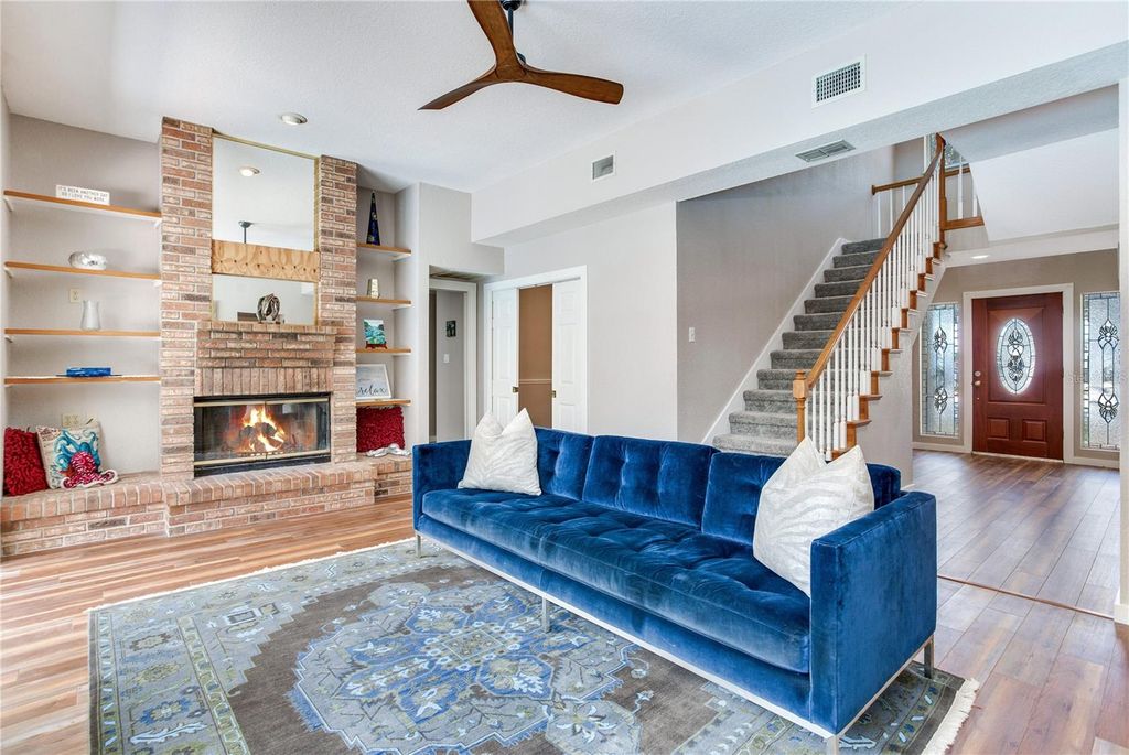 Image 20 of property listing at 1851 JUANITA COURT, Clearwater, FL 33764