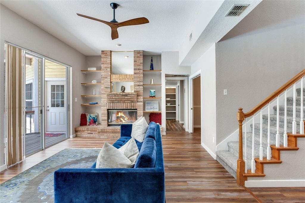 Image 22 of property listing at 1851 JUANITA COURT, Clearwater, FL 33764