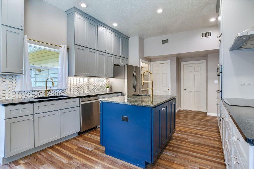 Image 29 of property listing at 1851 JUANITA COURT, Clearwater, FL 33764