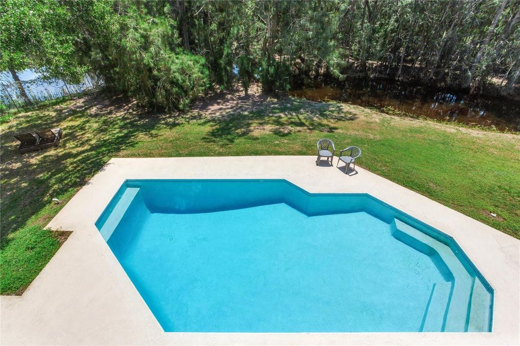 Image 50 of property listing at 1851 JUANITA COURT, Clearwater, FL 33764