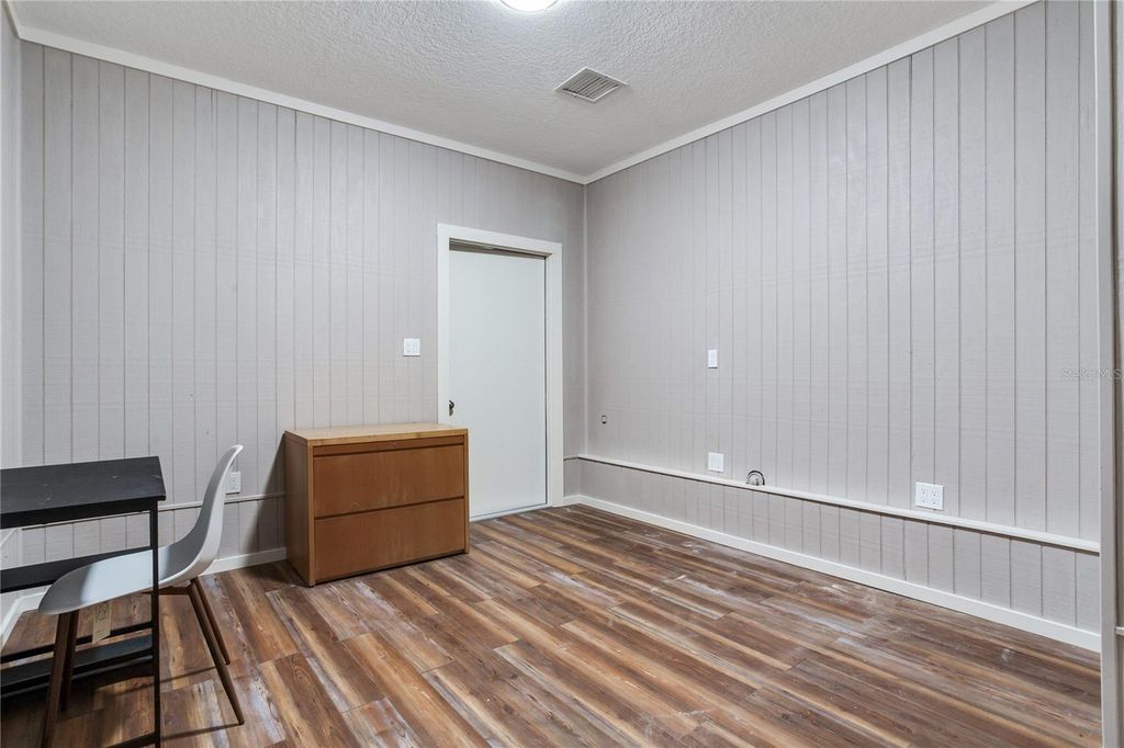 Image 54 of property listing at 1851 JUANITA COURT, Clearwater, FL 33764