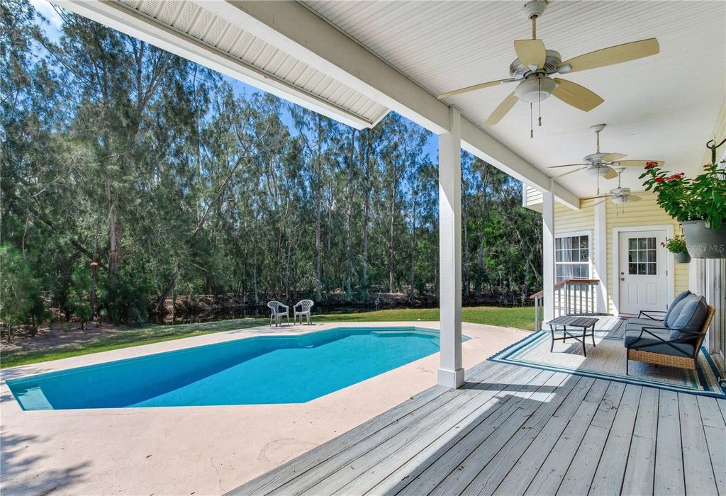 Image 62 of property listing at 1851 JUANITA COURT, Clearwater, FL 33764