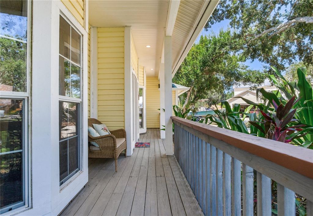 Image 10 of property listing at 1851 JUANITA COURT, Clearwater, FL 33764