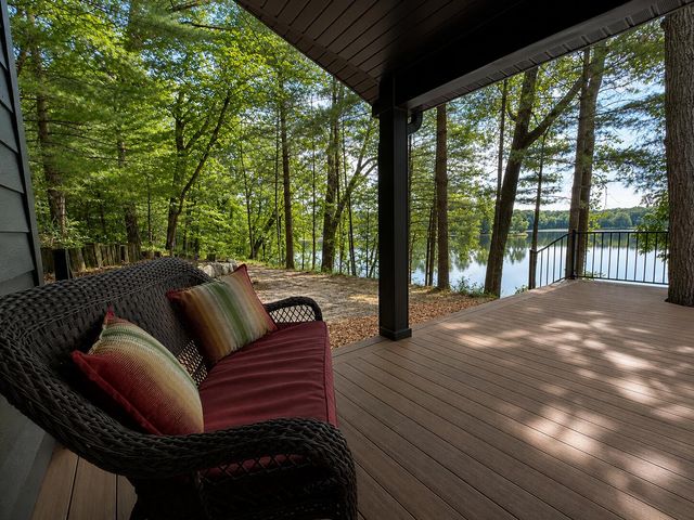 27661 Pine Lake Street, Edwardsburg, MI 49112