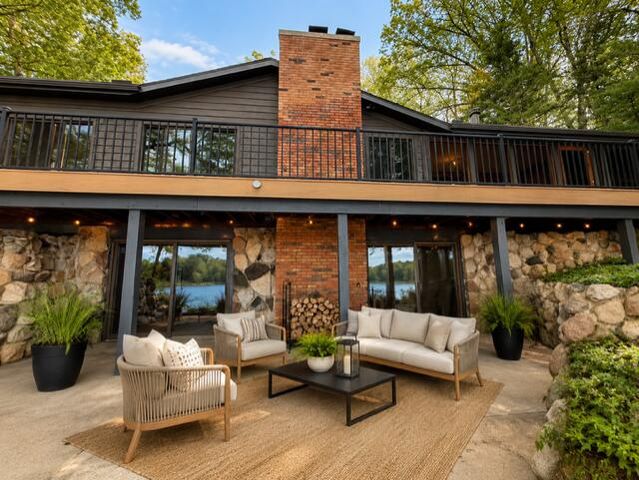 27661 Pine Lake Street, Edwardsburg, MI 49112