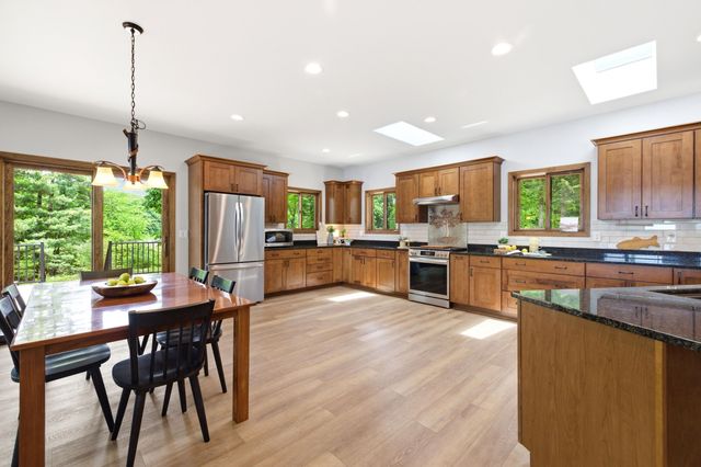 27661 Pine Lake Street, Edwardsburg, MI 49112