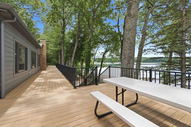 27661 Pine Lake Street, Edwardsburg, MI 49112