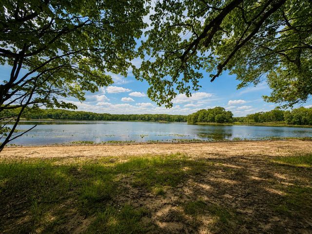27661 Pine Lake Street, Edwardsburg, MI 49112