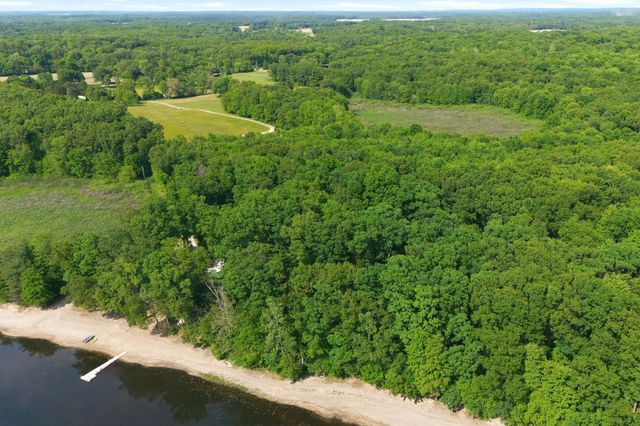 27661 Pine Lake Street, Edwardsburg, MI 49112