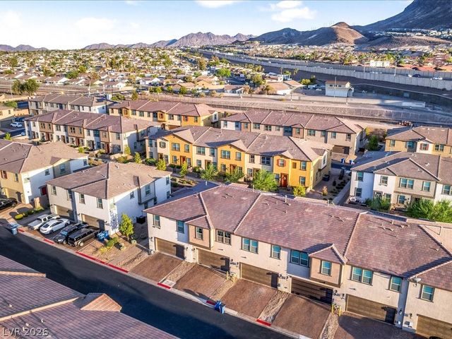 727 Florence Isle Avenue, Henderson, NV 89015