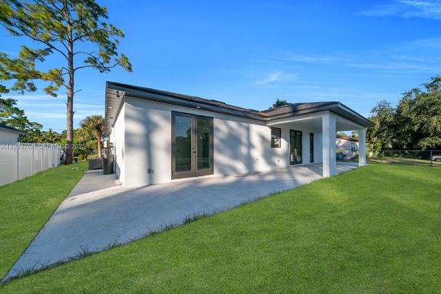 5003 2nd ST W, Lehigh Acres, FL 33971