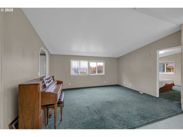 26916 HWY 36 3, Cheshire, OR 97419