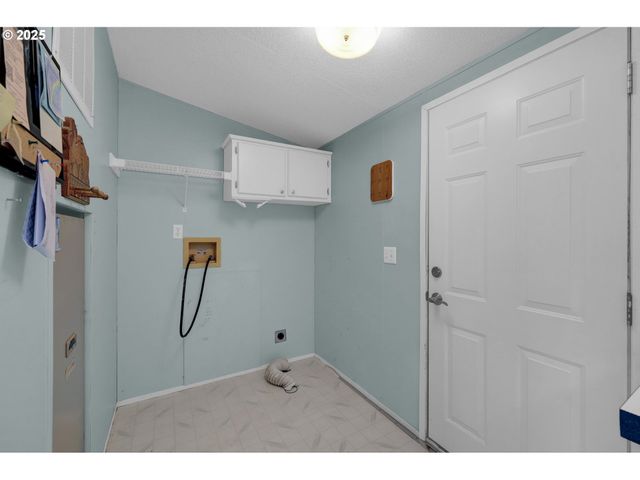 26916 HWY 36 3, Cheshire, OR 97419