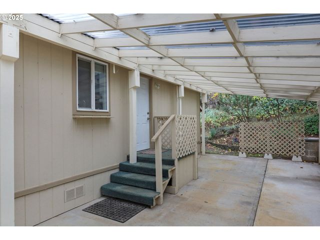 26916 HWY 36 3, Cheshire, OR 97419