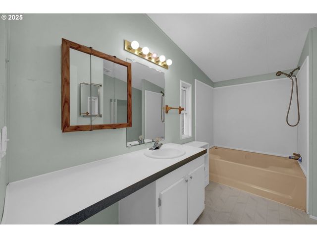 26916 HWY 36 3, Cheshire, OR 97419