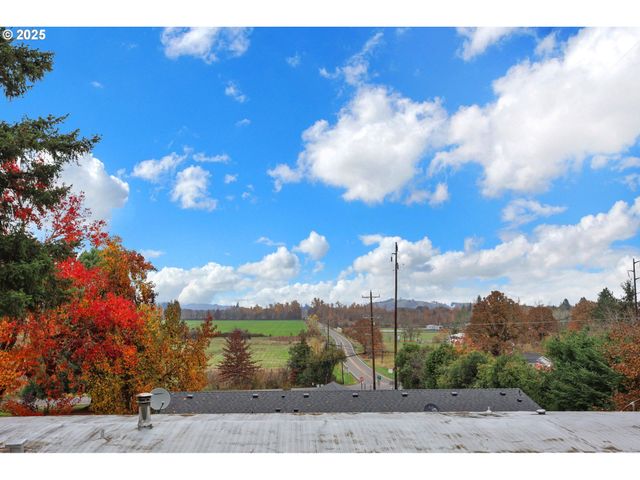 26916 HWY 36 3, Cheshire, OR 97419