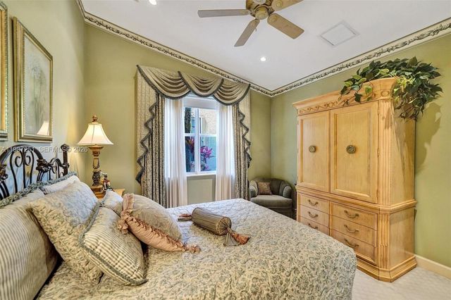 10813 Blackhawk St, Plantation, FL 33324