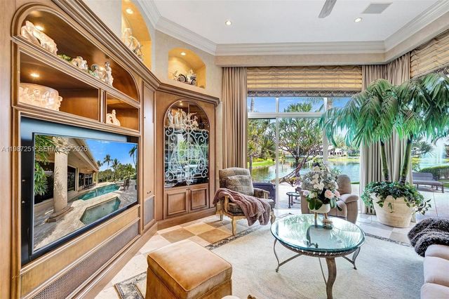 10813 Blackhawk St, Plantation, FL 33324