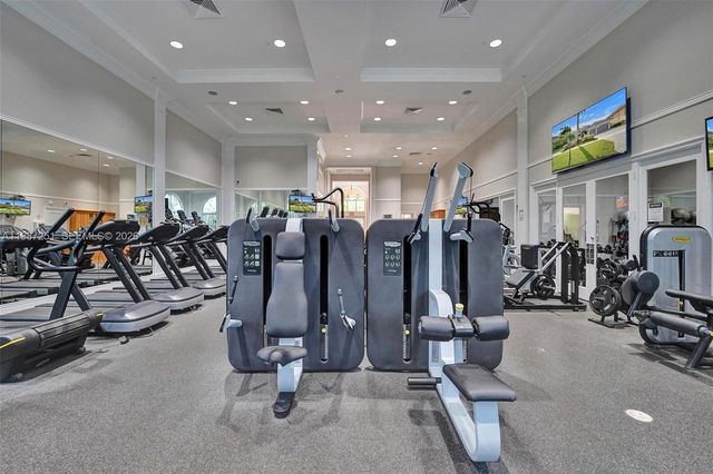 10813 Blackhawk St, Plantation, FL 33324