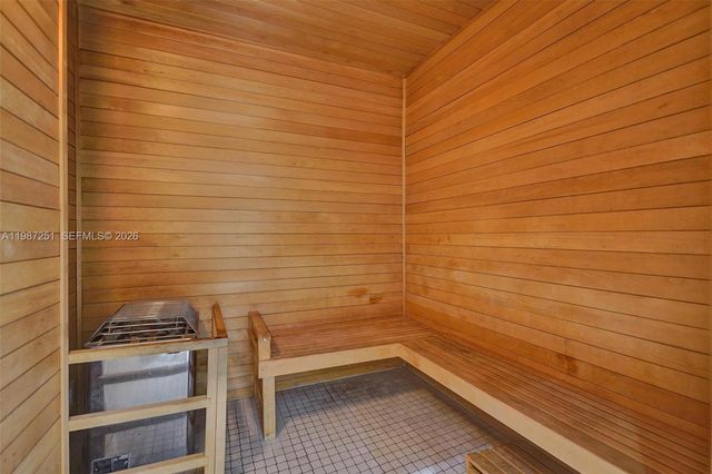 10813 Blackhawk St, Plantation, FL 33324