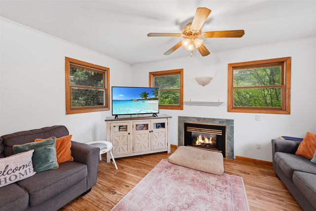 18 Maplewood Drive, South Burlington, VT 05403