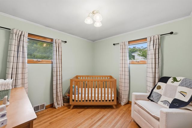 18 Maplewood Drive, South Burlington, VT 05403