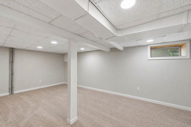 18 Maplewood Drive, South Burlington, VT 05403