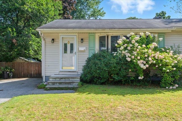 18 Maplewood Drive, South Burlington, VT 05403