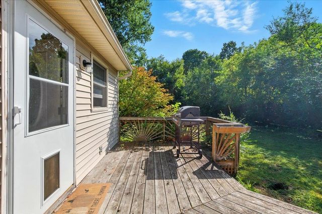 18 Maplewood Drive, South Burlington, VT 05403