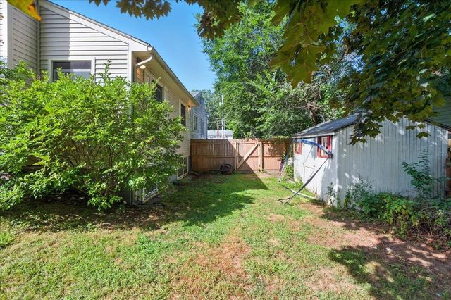 18 Maplewood Drive, South Burlington, VT 05403