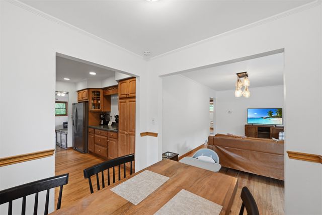 18 Maplewood Drive, South Burlington, VT 05403