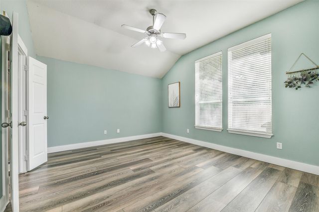 994 Jefferson Street, Alvin, TX 77511
