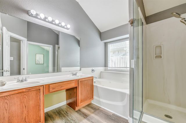 994 Jefferson Street, Alvin, TX 77511