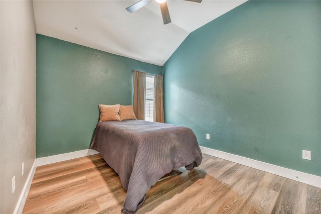 994 Jefferson Street, Alvin, TX 77511