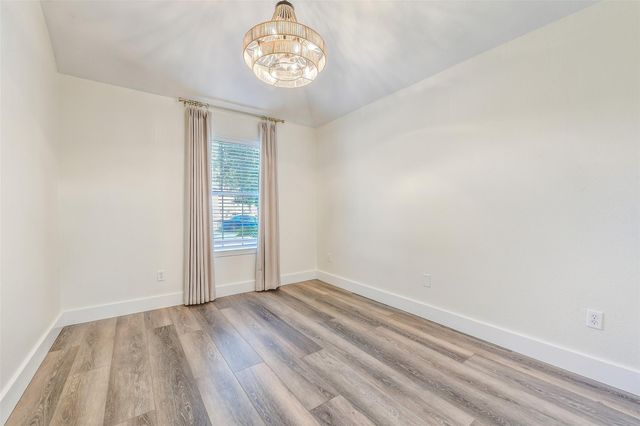 994 Jefferson Street, Alvin, TX 77511