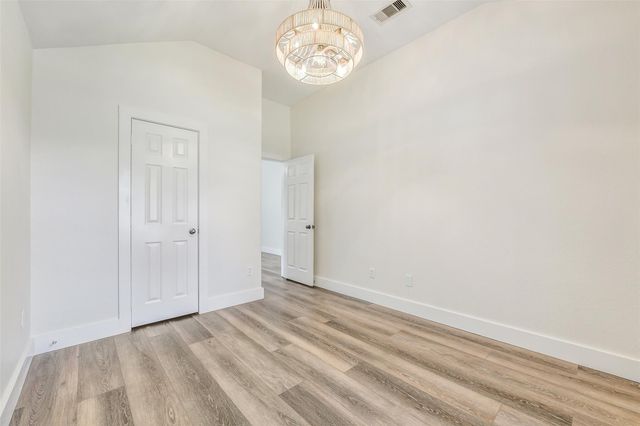 994 Jefferson Street, Alvin, TX 77511
