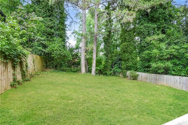 90 Whitaker Circle NW, Atlanta, GA 30314
