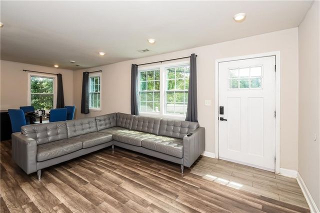 90 Whitaker Circle NW, Atlanta, GA 30314