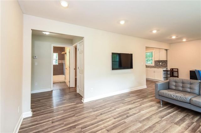 90 Whitaker Circle NW, Atlanta, GA 30314