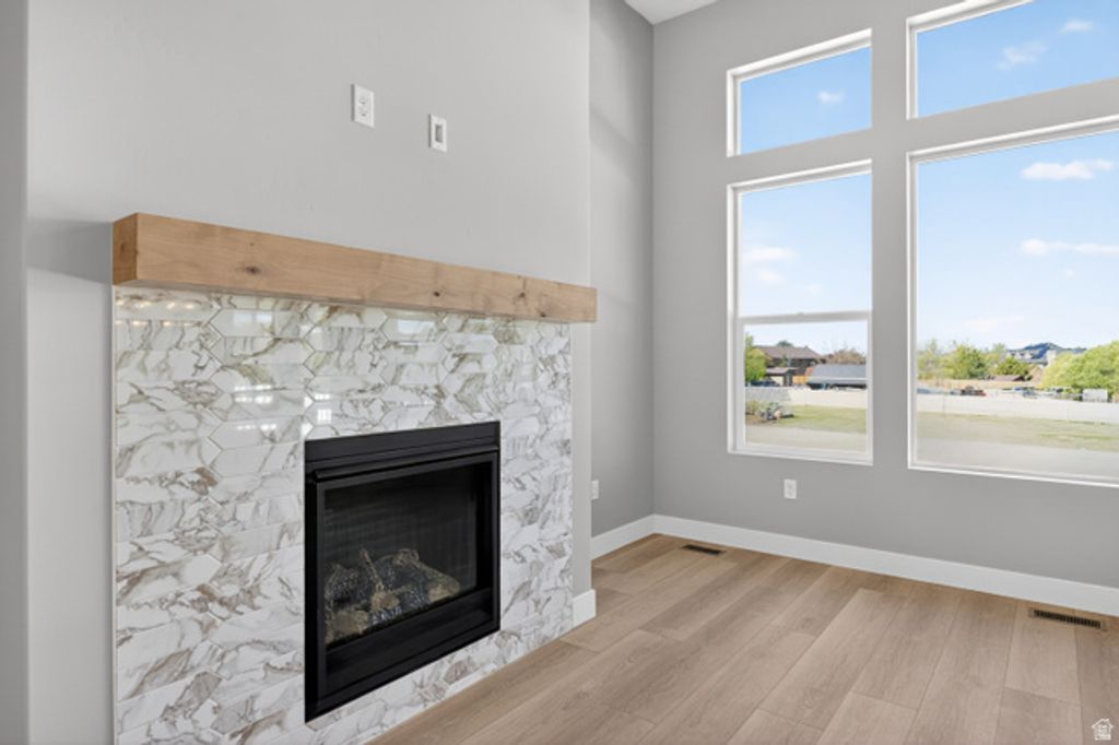 Image 16 of property listing at 1661 S 3875 W #402, Taylor, UT 84401
