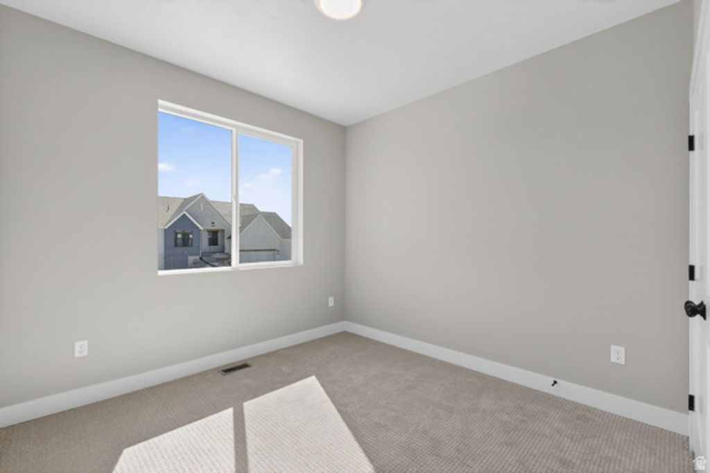 Image 22 of property listing at 1661 S 3875 W #402, Taylor, UT 84401