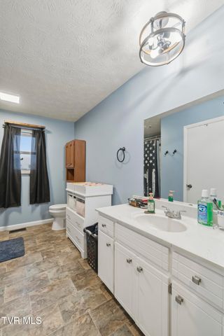 876 Wykle Road, Greeneville, TN 37743