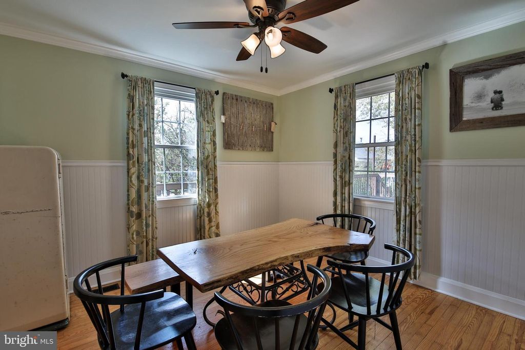 Image 18 of property listing at 408 HAMMONDS FERRY, Linthicum Heights, MD 21090